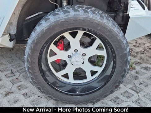 Used 2016 Jeep Wrangler Sport image 4