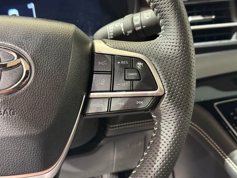 Certified 2025 Toyota Sienna XSE image 27