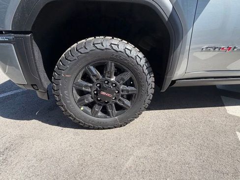 New 2026 GMC Sierra 2500 AT4 w/ AT4 Premium Plus Package AWD/4WD image 10