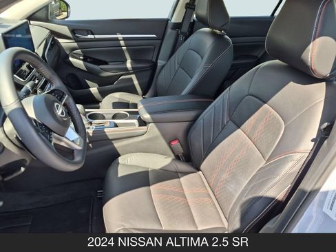 Used 2024 Nissan Altima 2.5 SR w/ SR Premium Package FWD image 14