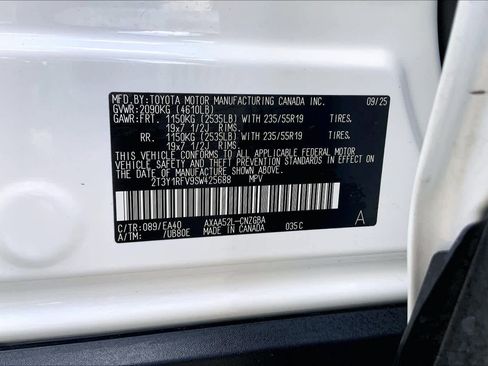 Used 2025 Toyota RAV4 Limited image 35