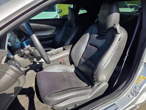 Used 2010 Chevrolet Camaro SS RWD image 14