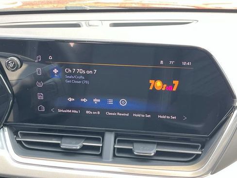 New 2026 Chevrolet Trax LT w/ LT Convenience Package FWD image 12