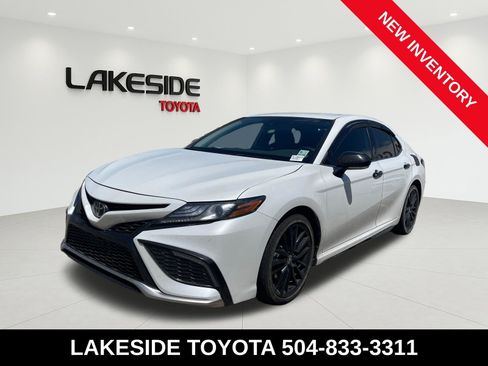 Used 2024 Toyota Camry XSE FWD image 1