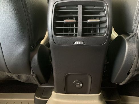 Used 2021 Ford Escape SEL image 26