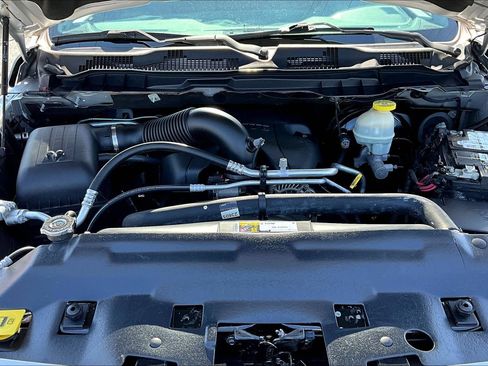 Used 2017 RAM 1500 Express AWD/4WD image 31