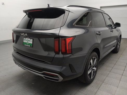 Used 2023 Kia Sorento S FWD image 9