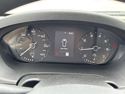 Used 2025 RAM ProMaster 2500 w/ Convenience Group image 19