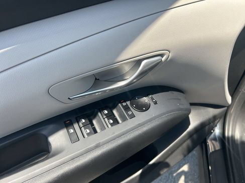 Certified 2025 Hyundai Tucson SEL FWD image 11