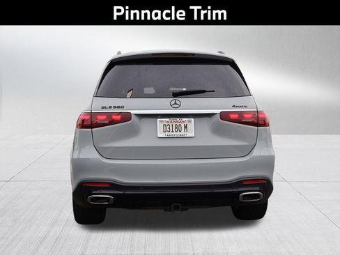 Used 2024 Mercedes-Benz GLS 580 4MATIC image 7