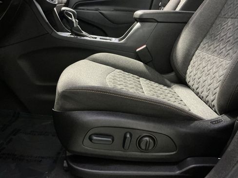 Used 2023 Chevrolet Equinox LT FWD image 15