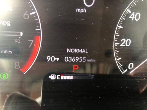 Used 2023 Honda HR-V LX image 16