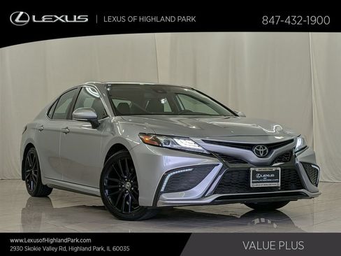 Used 2024 Toyota Camry XSE FWD image 1