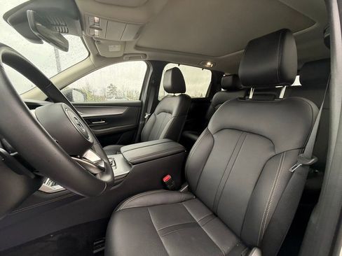 Used 2025 MAZDA CX-70 Plug-In Hybrid w/ Premium Pkg image 28