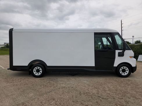 Used 2024 Chevrolet Brightdrop 600 w/ Battery Pack, Max Range AWD/4WD image 4