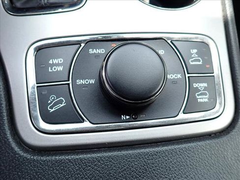 Used 2020 Jeep Grand Cherokee High Altitude AWD/4WD image 21