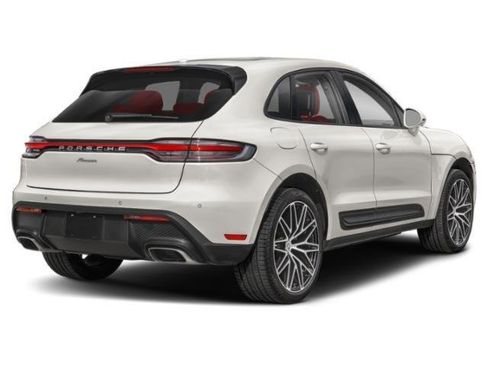 Used 2026 Porsche Macan image 2