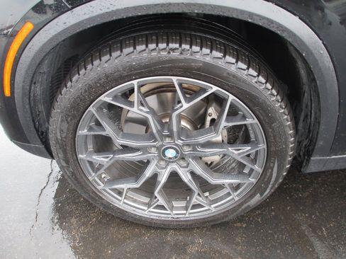 Used 2024 BMW X5 xDrive40i w/ Premium Package image 14