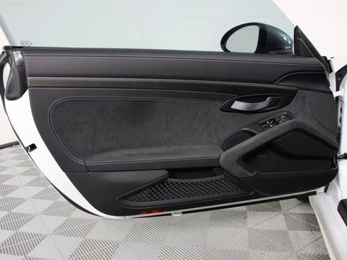 Used 2024 Porsche 718 Cayman GT4 RS image 18