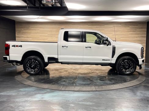 Used 2023 Ford F250 Platinum AWD/4WD image 31
