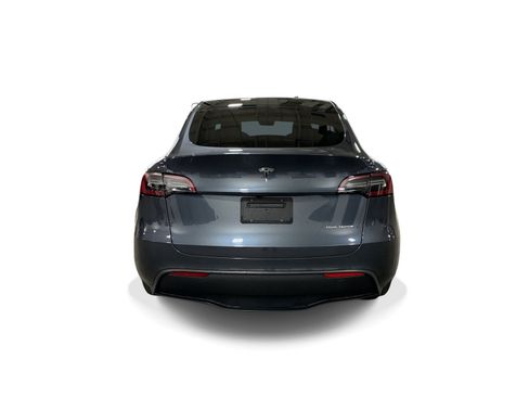 Certified 2023 Tesla Model Y AWD image 5