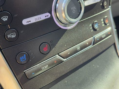 Used 2020 Ford Edge Titanium w/ Equipment Group 301A image 34