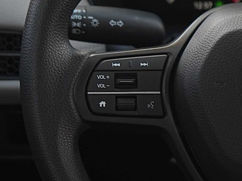 New 2027 Honda HR-V LX image 16