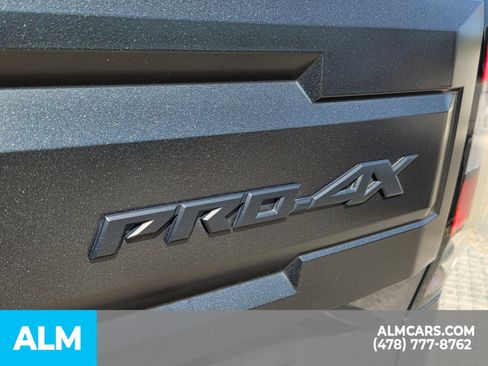 Used 2025 Nissan Frontier PRO-4X AWD/4WD image 10