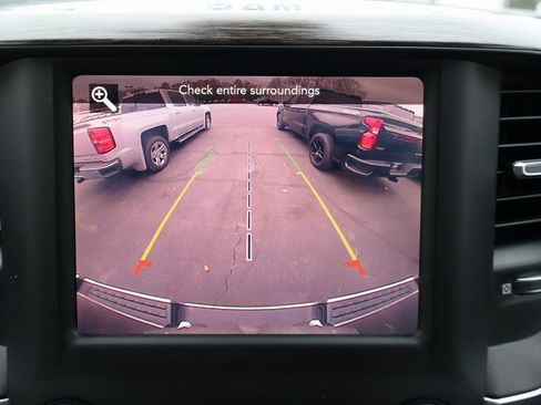 Used 2019 RAM 1500 Laramie image 9