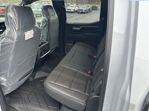 New 2026 Chevrolet Silverado 1500 High Country AWD/4WD image 7