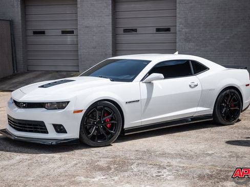 Used 2014 Chevrolet Camaro SS w/ SS Performance Package image 35