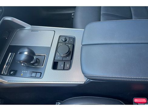 Certified 2024 MAZDA CX-90 Plug-In Hybrid w/ Premium Pkg AWD/4WD image 34