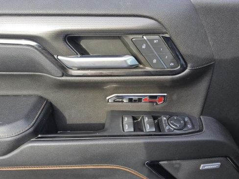 Used 2023 GMC Sierra 1500 AT4 w/ AT4 Premium Package AWD/4WD image 6