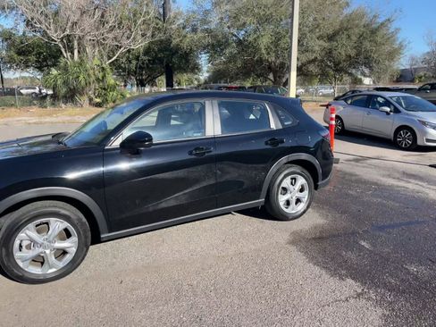 Used 2025 Honda HR-V LX image 7