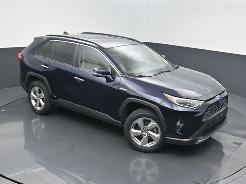 Used 2021 Toyota RAV4 Limited image 38