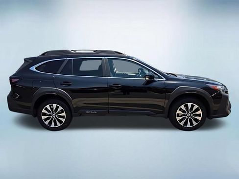 Used 2025 Subaru Outback Limited w/ Popular Package #2 AWD/4WD image 3