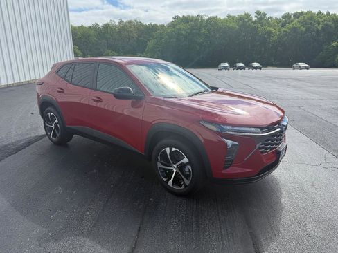 New 2026 Chevrolet Trax RS FWD image 7