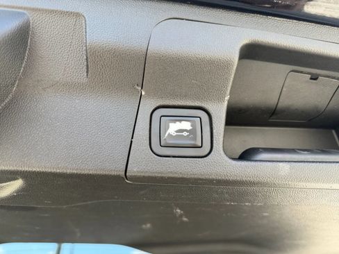 Used 2019 GMC Acadia Denali FWD image 28