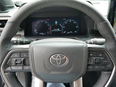 Used 2025 Toyota Tacoma TRD Sport w/ TRD Sport Upgrade Package AWD/4WD image 26