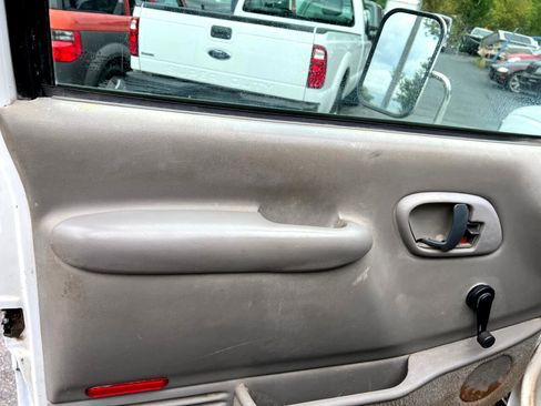 Used 2002 Chevrolet Silverado 3500 2WD Regular Cab HD image 9