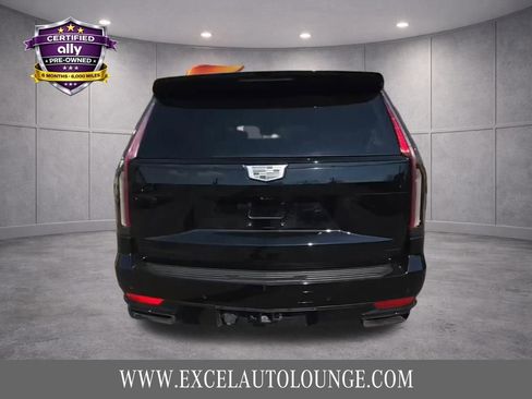 Used 2021 Cadillac Escalade ESV Sport w/ Driver Assist Tech Package image 4