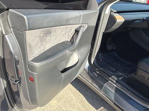 Used 2021 Tesla Model Y 2WD image 13