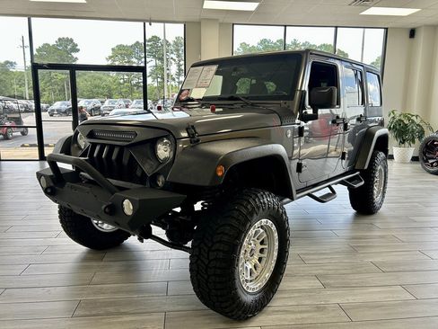 Used 2016 Jeep Wrangler Unlimited Sport AWD/4WD image 3