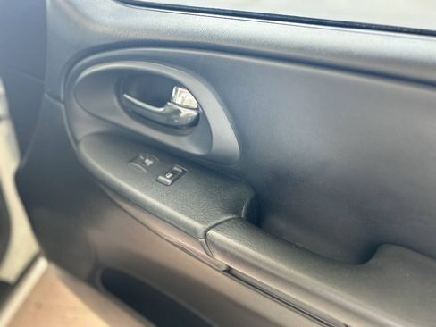 Used 2007 Chevrolet TrailBlazer SS RWD image 57