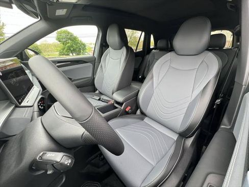 New 2026 Volkswagen Tiguan SE R-Line AWD/4WD image 11