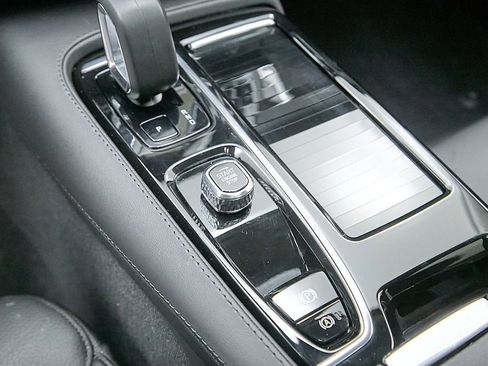 Certified 2025 Volvo S60 T8 Plus w/ Climate Package image 19