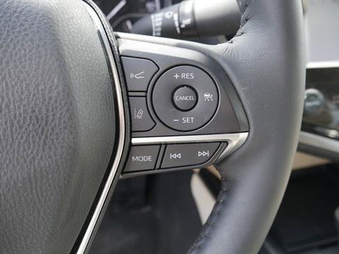 Used 2018 Toyota Camry XLE FWD image 24