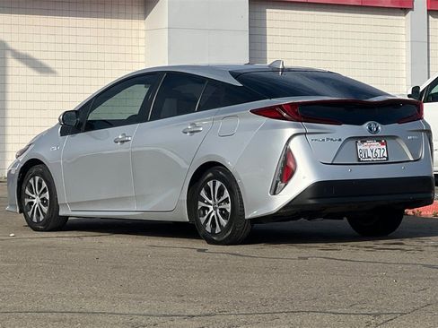 Certified 2021 Toyota Prius Prime Limited w/ Carpet Mat Package (TMS) image 7