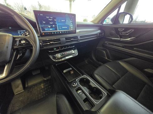 Used 2023 Lincoln Corsair AWD w/ Equipment Group 101A image 16