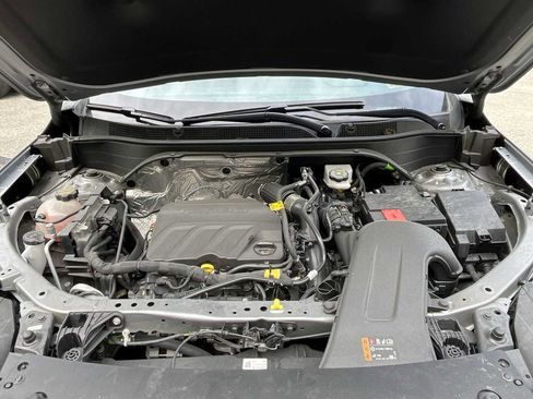 Used 2025 Chevrolet Trax LT w/ Driver Confidence Package image 27